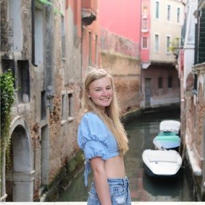 Meet your Posher, Alaina